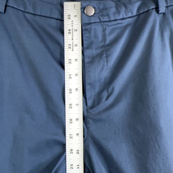 Lululemon Commission Short Slim Chino 9" True Navy Mens 38 Water Repellent EUC - Picture 13 of 14